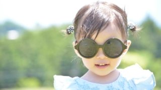 子供の顔の日焼け止め